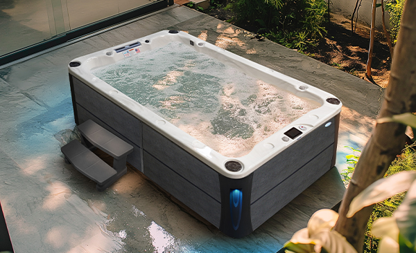 Deck Series Berwyn hot tubs for sale